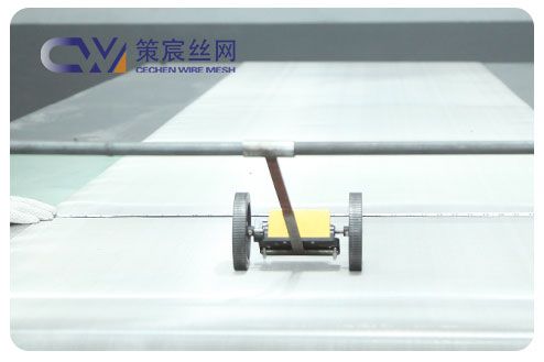 Super Duplex Stainless Steel Wire Mesh Dimension and Length Inspection