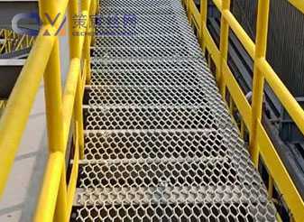 Stainless Steel Perforated Sheets are widely used for filtration, ventilation, screening, architectural decoration, and industrial protection.
